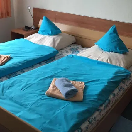 Restaurant Krone 호텔